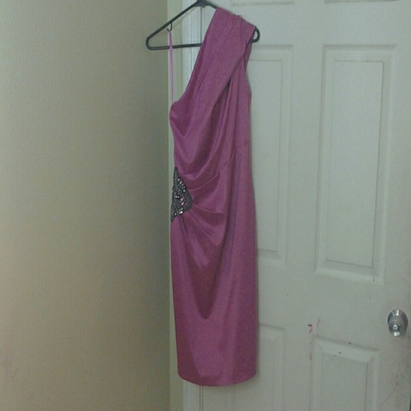 Dress - Picture 4 of 4