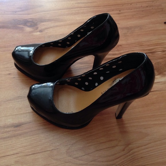 Black patent pumps (3x$30)