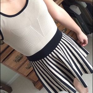 GUESS Beige and Black Dress