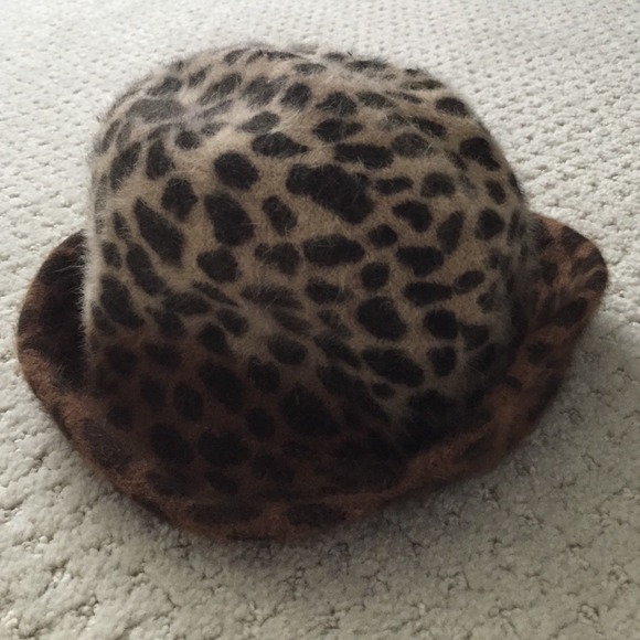 Leopard print hat!