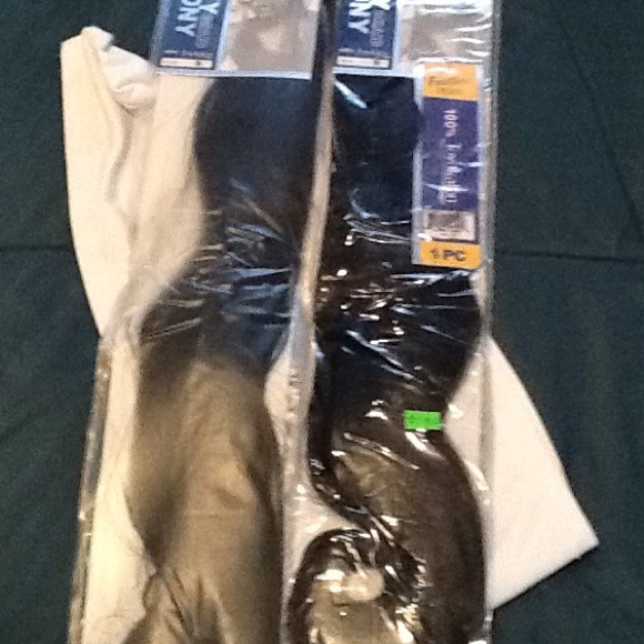 Hair - Picture 2 of 4