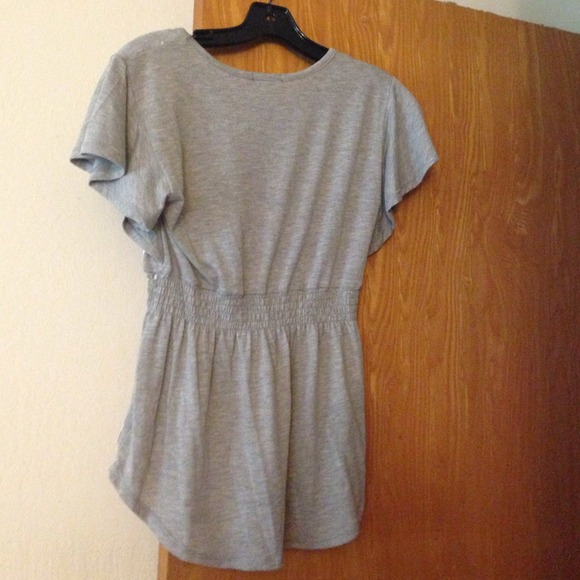 Sold❤️Grey top in a ️bundle - Picture 3 of 3