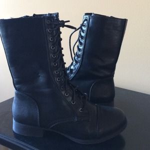 Neverworn Everyday Combat Boots