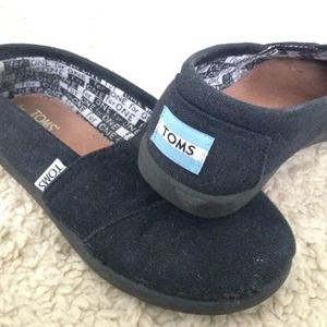 Toms