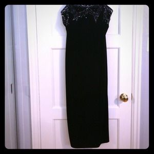 R M Richards black velvet beaded dress size 18