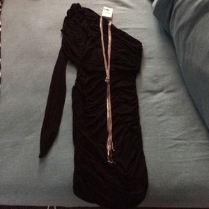 Single sleeved simple black dress