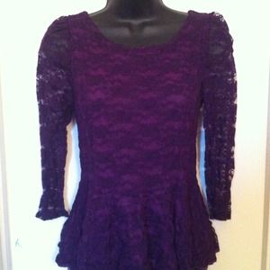 Green Envelope (L) Ladies lace blouse