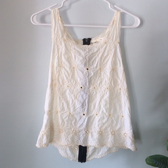 🐑 Sleeveless blouse