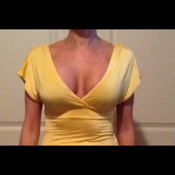 Guess yellow tunic sexy but classy V neck