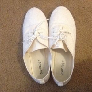 H&m white lace oxfords