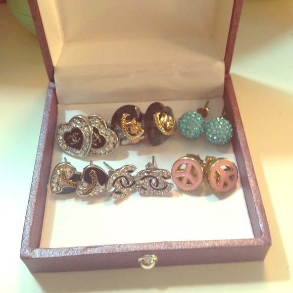 Earring bundle for @fanceylex ! Returning buyer👏