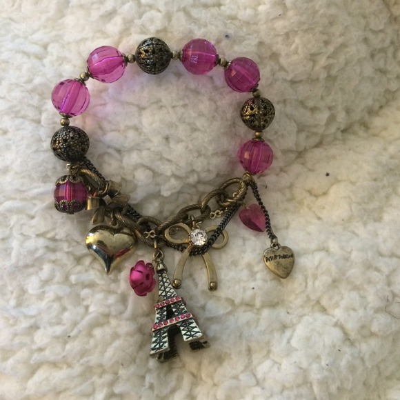 Charm bracelet