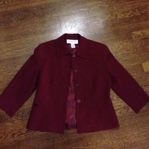 Jones New York burgundy blazer size 4P