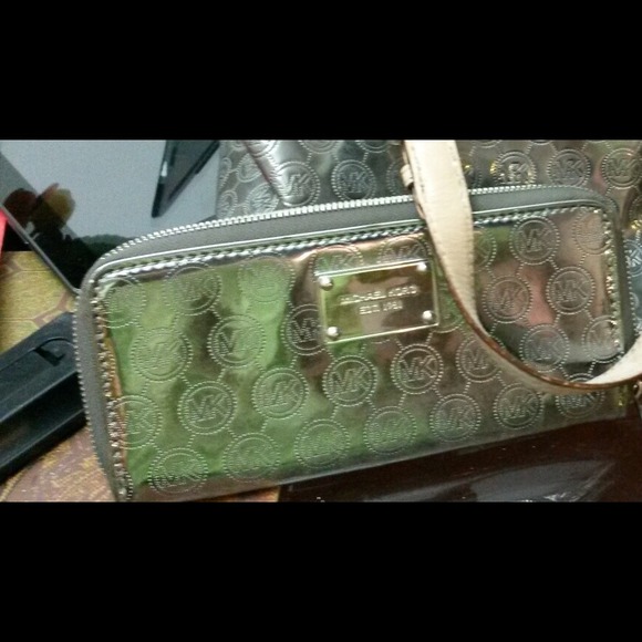 MK wallet
