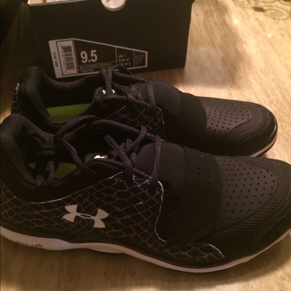 Brand New! Womens Under Armour Sneakers