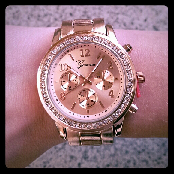 New ladies rose gold watch