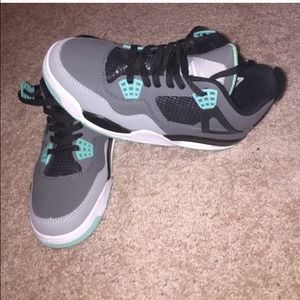 air Jordan green glow 4s men's 8.5