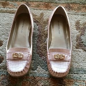 Lovely pink flats