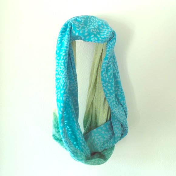 🌀prAna infinity scarf