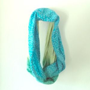 🌀prAna infinity scarf