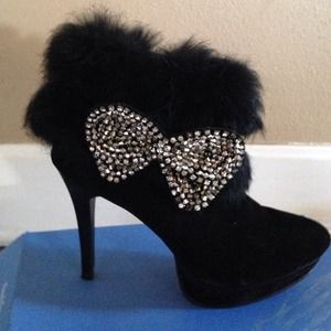 Black booties with rhinestone bows and fur !