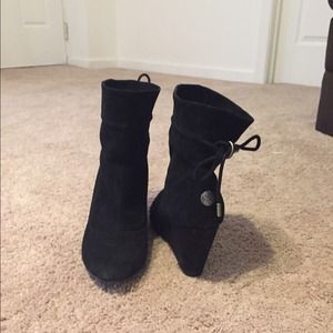 BCBG boots