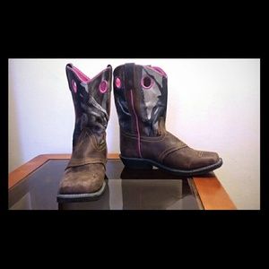 Country outfitters pink camo boots