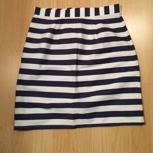 🎉Never worn blue & white striped mini skirt🎉