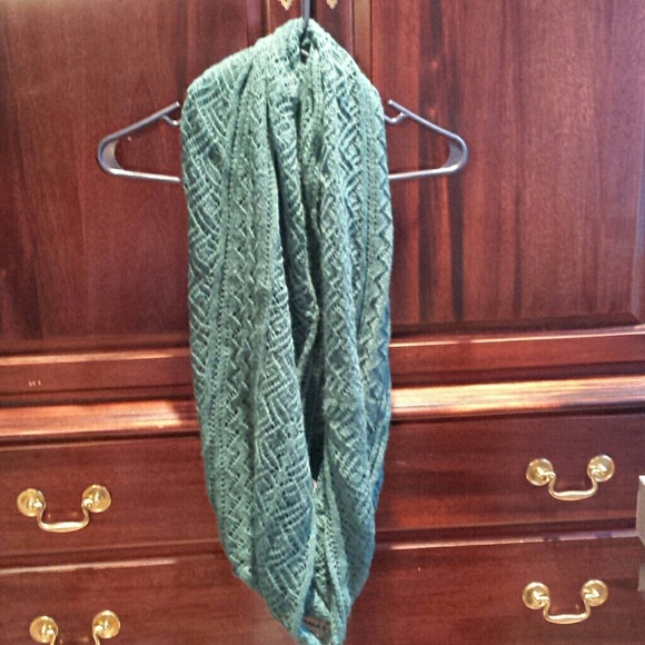 Infinity scarf - Picture 1 of 1