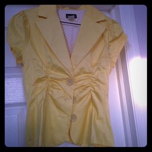 Yellow short sleeve blazer