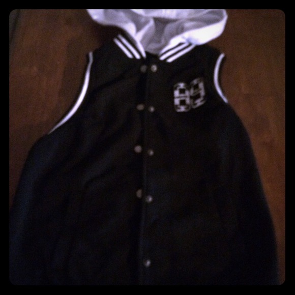 Black & white cropped varsity vest