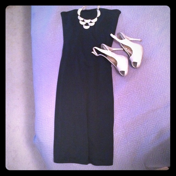 Elegant black strapless dress sz am