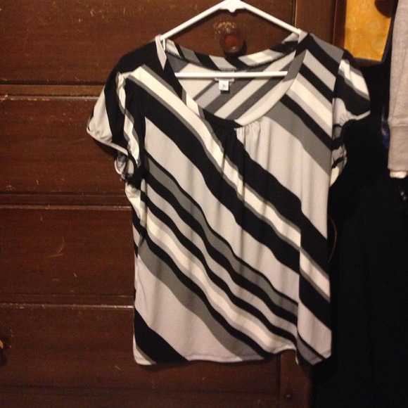 Black white and gray diagonal design top