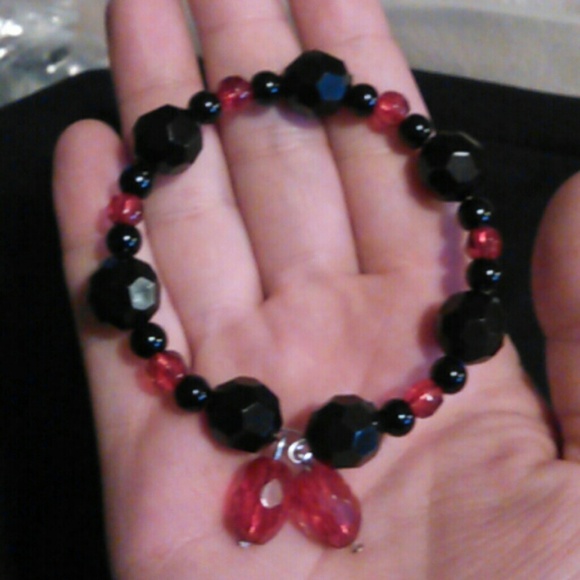Hand made bracelets - Picture 2 of 3
