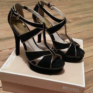 Michael Kors Gideon Black and Gold Suede Heels