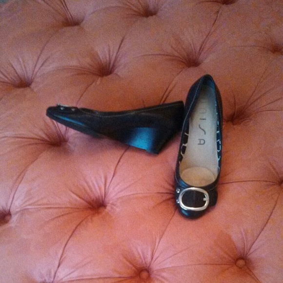 FINAL PRICE Unisa wedge pump FIRM