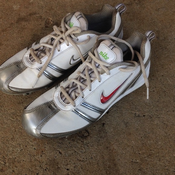 Nike softball cleats
