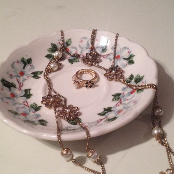 Gold and Pearl Nacklace