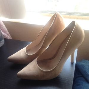 Classic Pumps 🎀👠