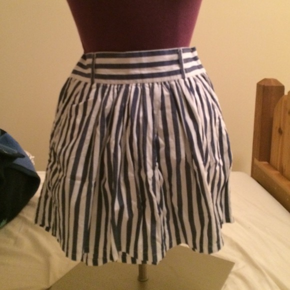 F21 blue and white striped cotton skirt