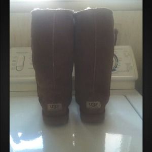 Uggs boots size 2