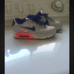 Girls sneakers. Nike air max