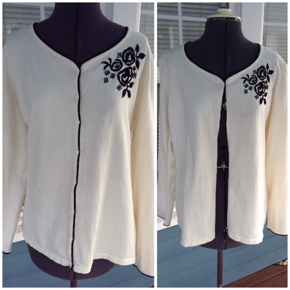 Lane Bryant Sweaters - LANE BRYANT Cream/Black Sweater, Sz 18/20