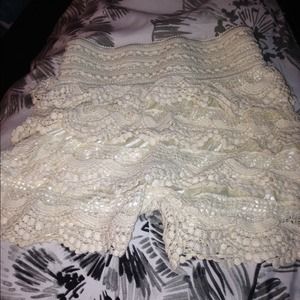 Lace beige shorts