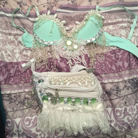 Electric Laundry bra and fanny pack