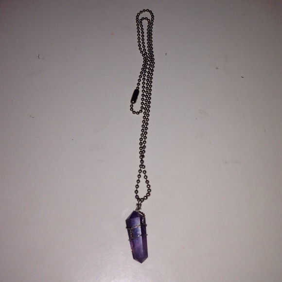 ❌SOLD ON MERCARI❌Purple crystal necklace