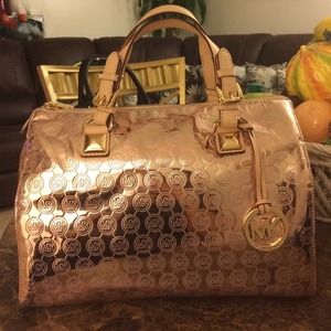 *AUTHENTIC MICHAEL KORS*