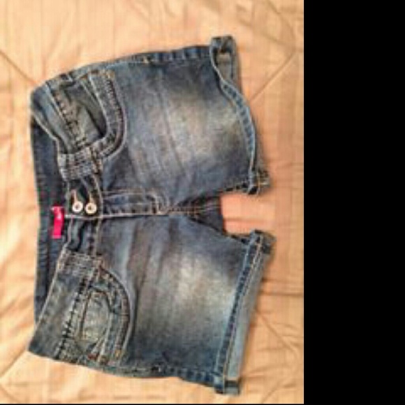 Short - Picture 2 of 3