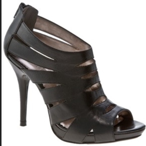 Diba cut out peep toe black bootie