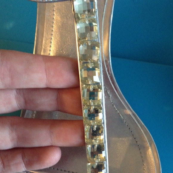 Metallic Jewel Embellished Sandals Kitten Heal - Picture 3 of 3